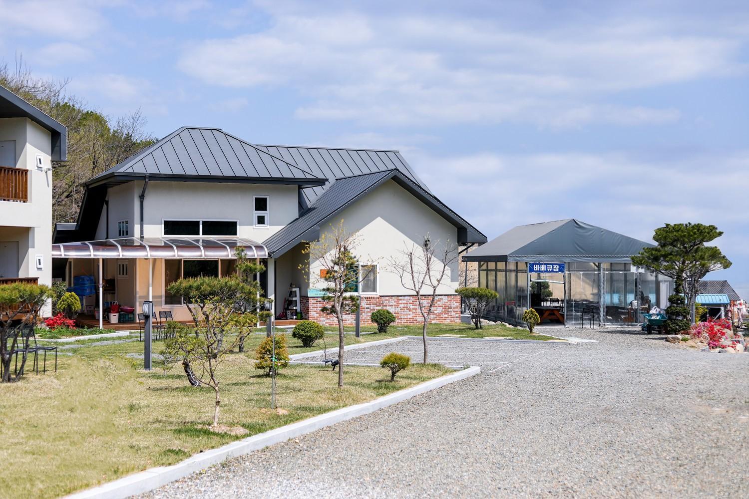 Samcheok Yonghwa Silkroad Pension Exterior photo